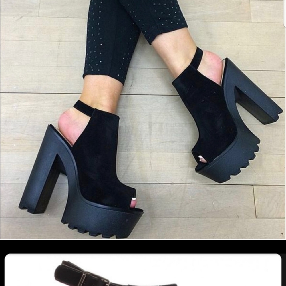 LOOKING FOR Harper cleated sole platform